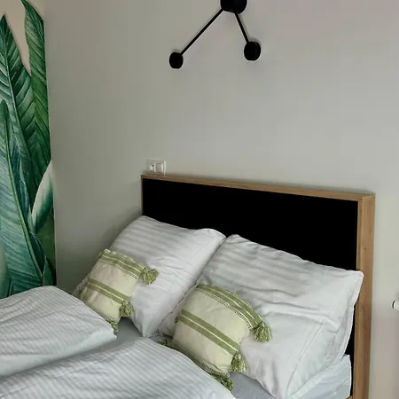 Mikroapartamenty Garden 3* Olesnica (Lower Silesia)